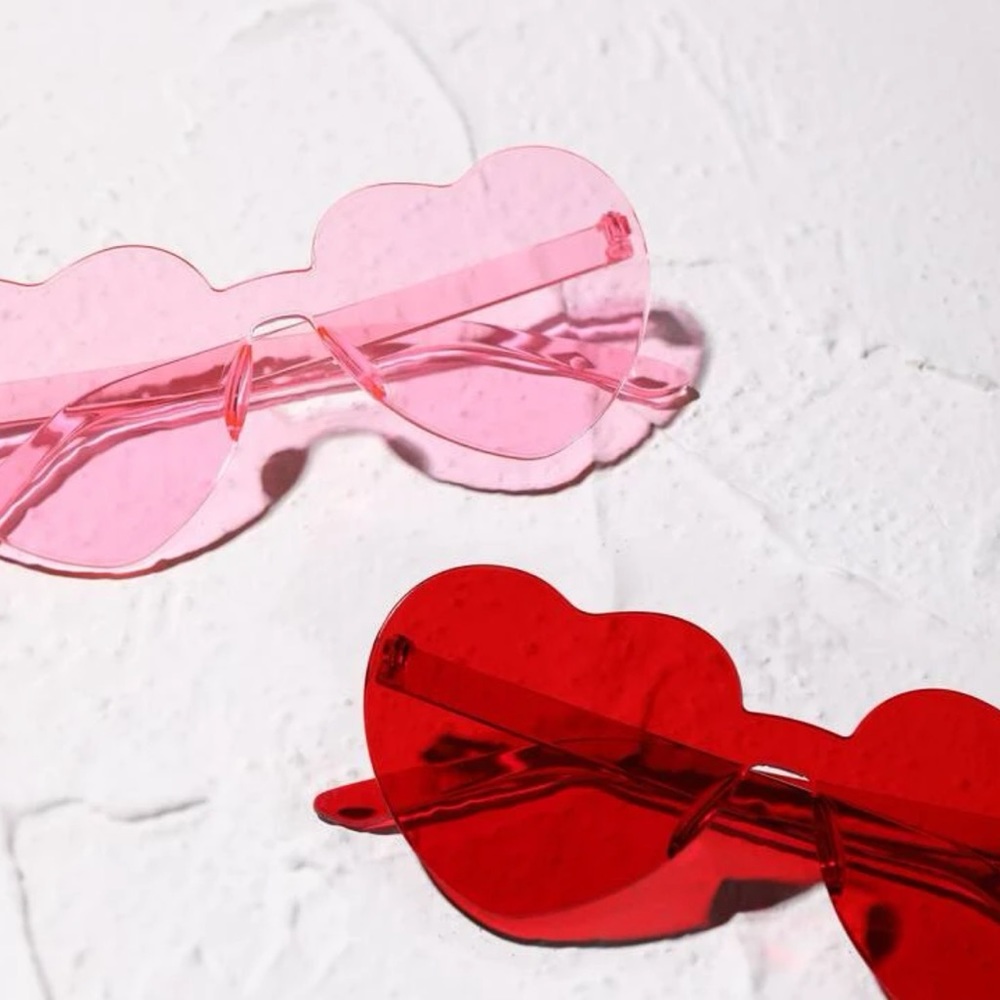🖤S O L D🖤•heart shades•